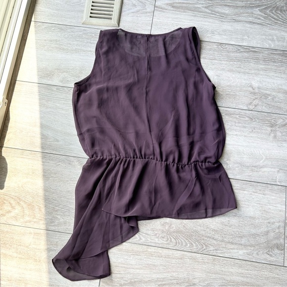 Kenneth Cole Lightweight Chiffon  High Low Hem Sleeveless Blouse in Purple - Picture 10 of 12
